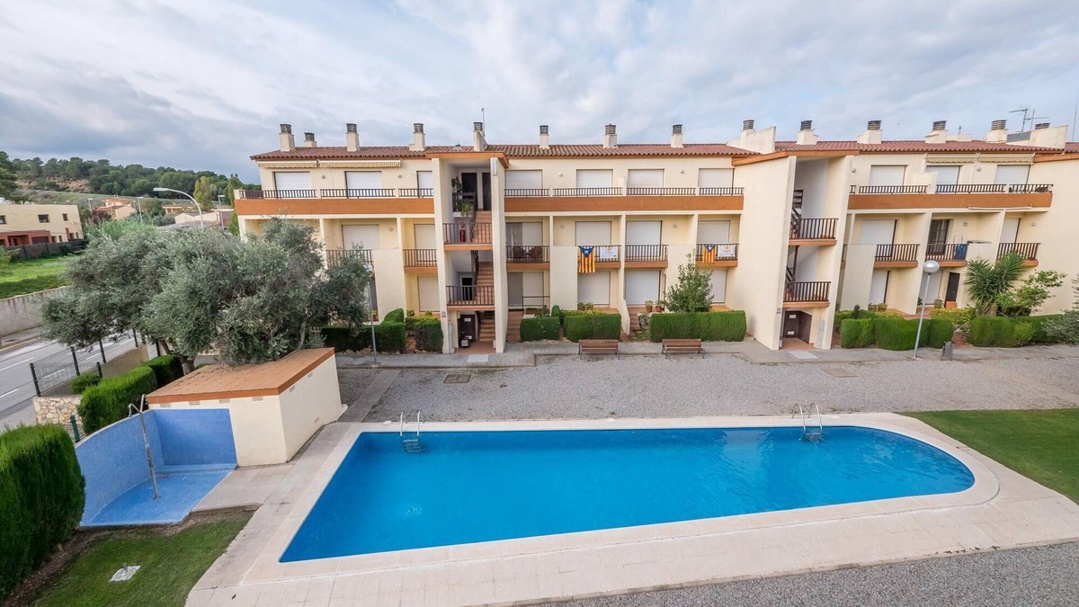 L'Escala Apartment | Penthouse in l'Escala with communal pool.