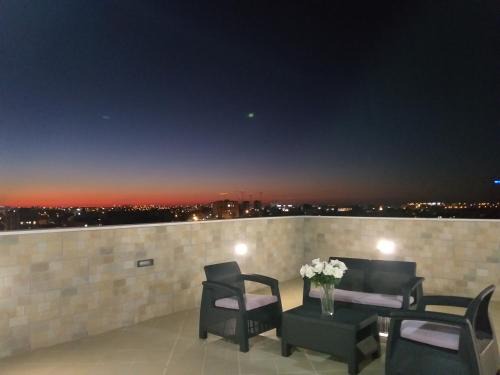 Rehovot Apartment | Penthouse In The City