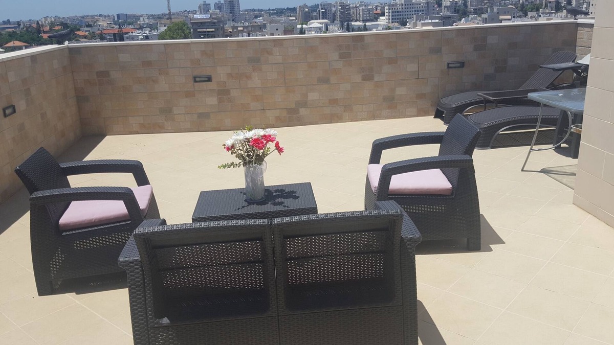 Rehovot Apartment | Penthouse in the city