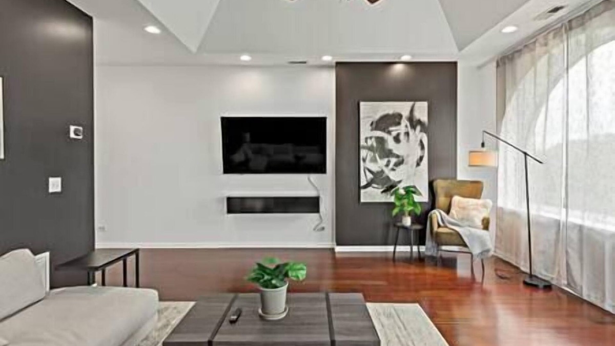 North Kenwood Apartment | Penthouse, Lux stay near Downtown, McComick & Lake