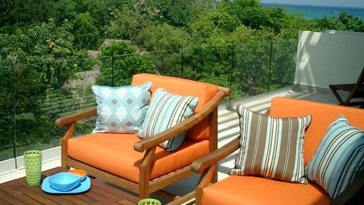 Downtown Condo | Penthouse @ Mamitas Beach! Great Monthly Rates!
