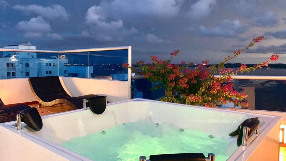 Bocachica Apartment | Penthouse Mirador jacuzzi