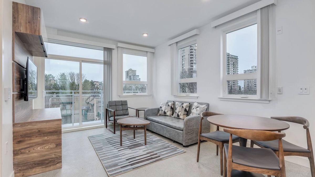 Downtown Vancouver Apartment | PENTHOUSE -Pet Friendly One Bedrooom @ 1170 Barclay