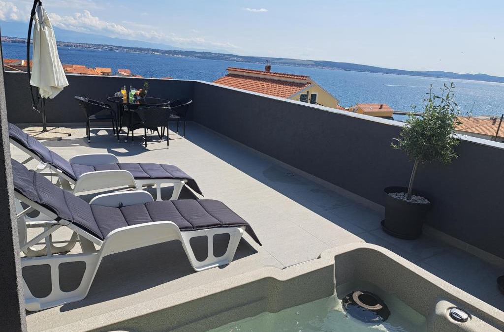 Kali Apartment | Penthouse Petra with hot tub