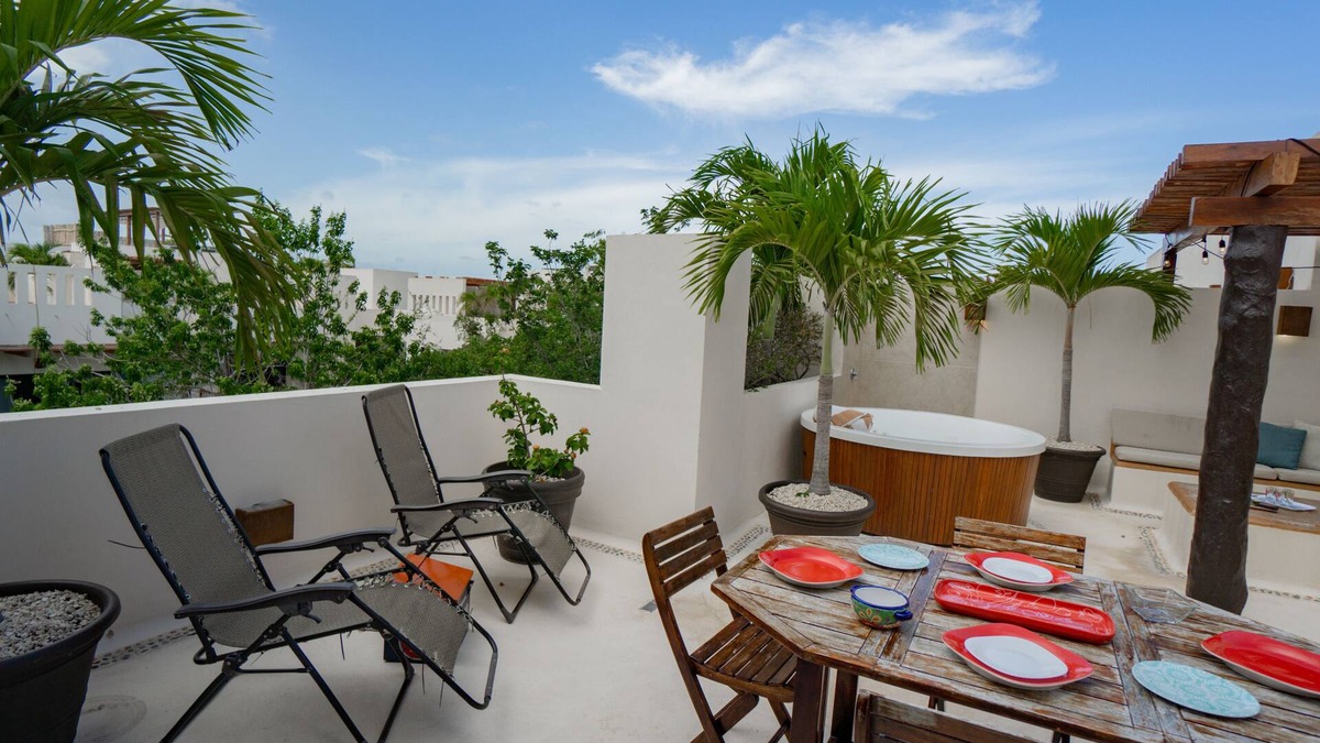 Zama Condo | Penthouse, PRIVATE Rooftop w POOL/jacuzzi, FREE EXCLUSIVE BEACH CLUBS