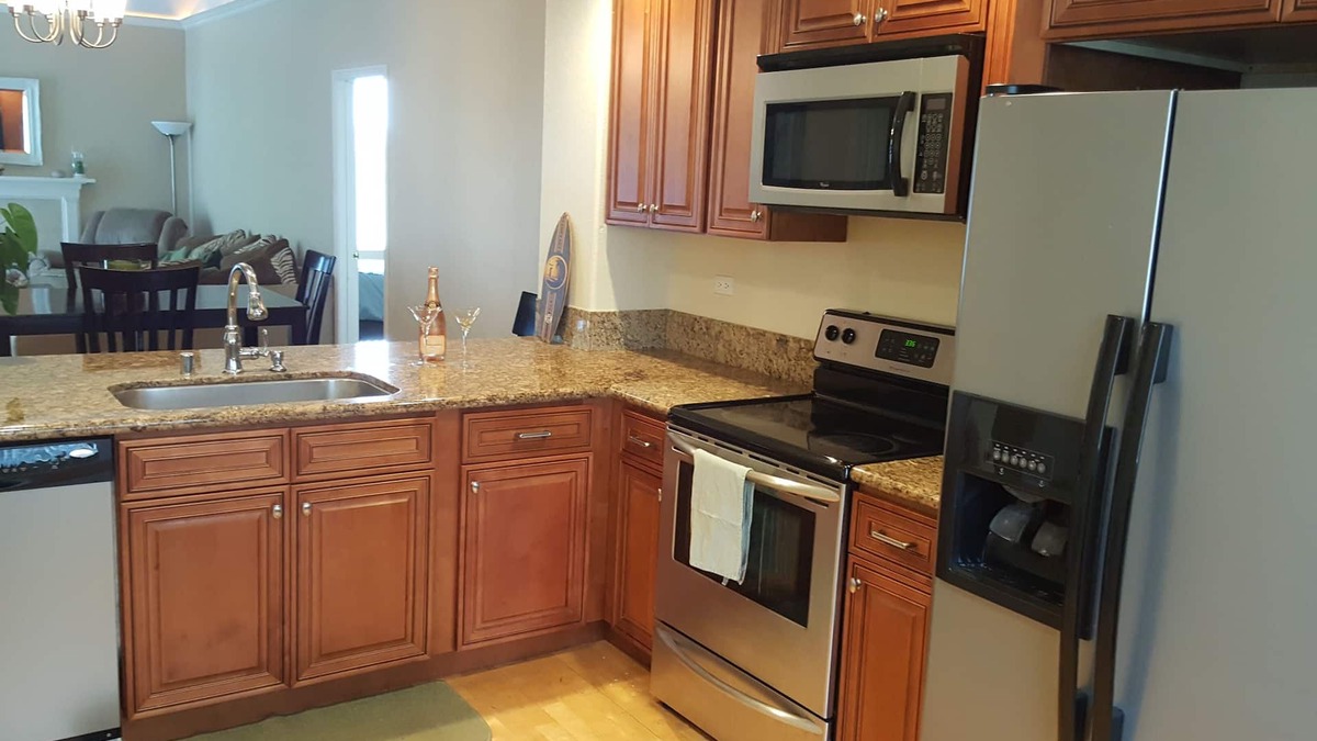 Airport Area Condo | Penthouse - Resort living