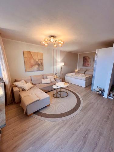 Nordwest Apartment | Penthouse studio apartment with terrace near Audi