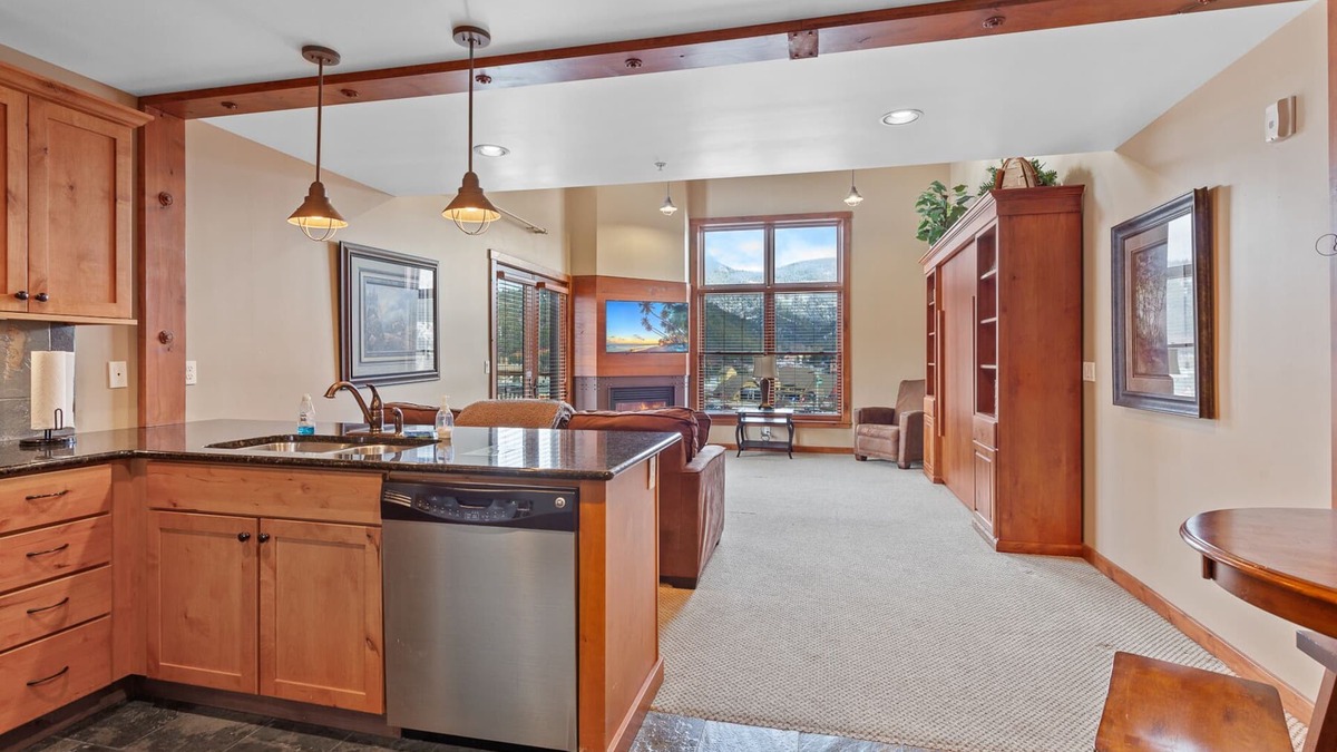 Kellogg Apartment | Penthouse Studio at The Ridge | Silver Mountain