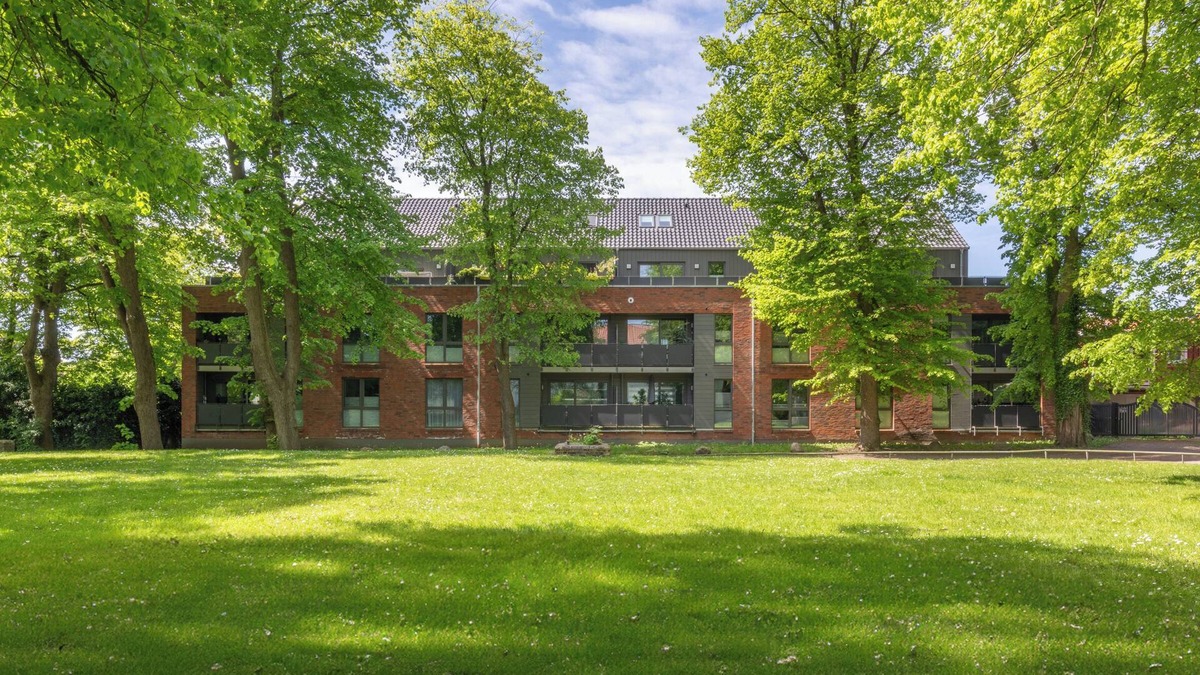 Zentrum Apartment | Penthouse Tine vacation apartment in Husum for up to 3 people