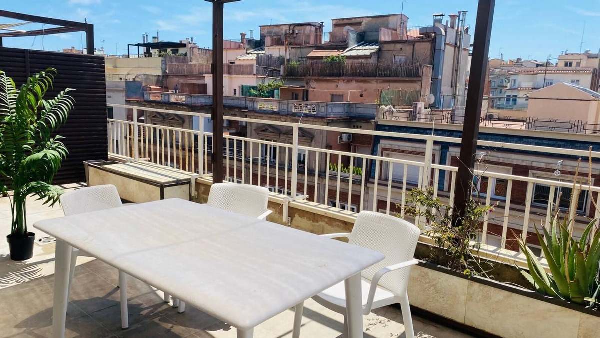 El Putget i Farro Apartment | PENTHOUSE WITH LARGE TERRACE IN THE CENTER OF BARCELONA