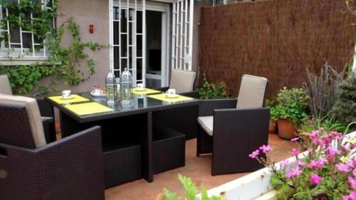 Sant Antoni Apartment | penthouse with large terrace in the heart of Barcelona
