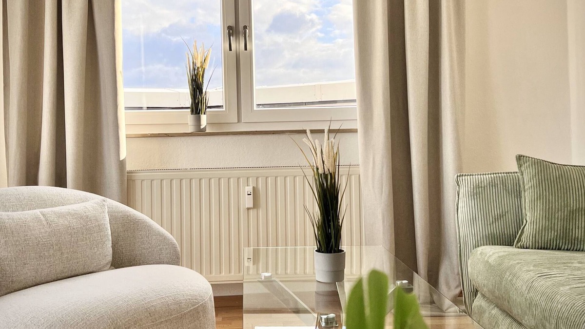 Herrenhausen Apartment | Penthouse Wolkenplatz 55 sqm - roof terrace, free garage and WLAN, Smart TV