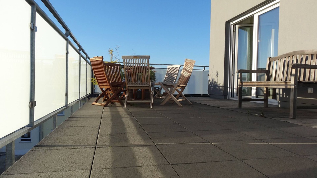 Usingen Apartment | Penthouseferienwohnung mit Taunusblick