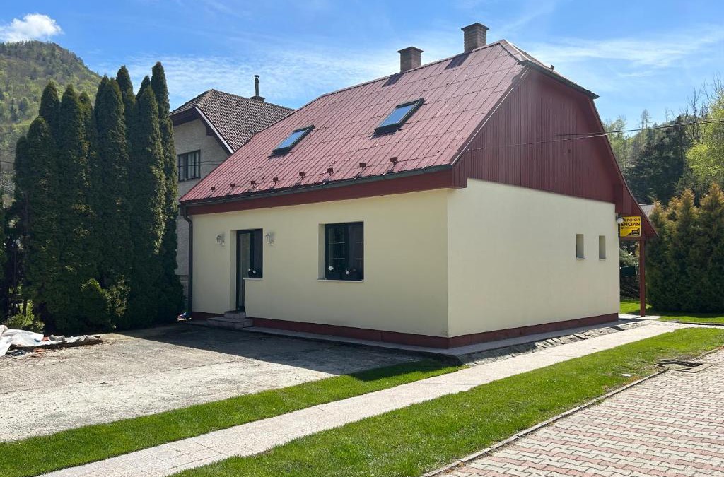 Blatnica House | Penzión Encián