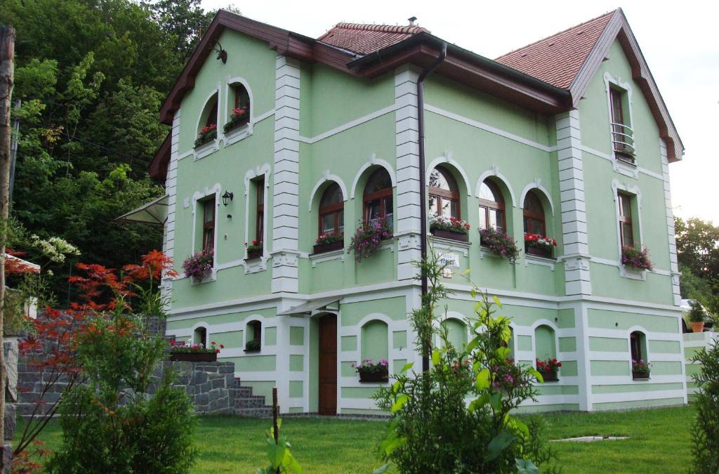 Sever House | Penzión Zlatý Jeleň