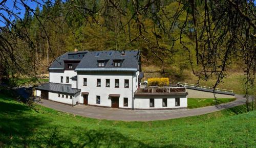 Frydstejn House | Penzion Bartošova pec
