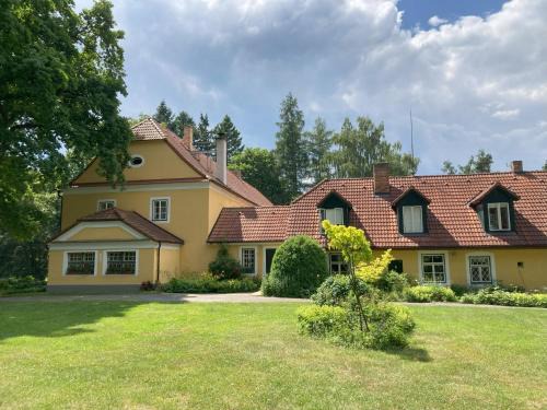 Cerhonice House | Penzion Fořtovna Cerhonice