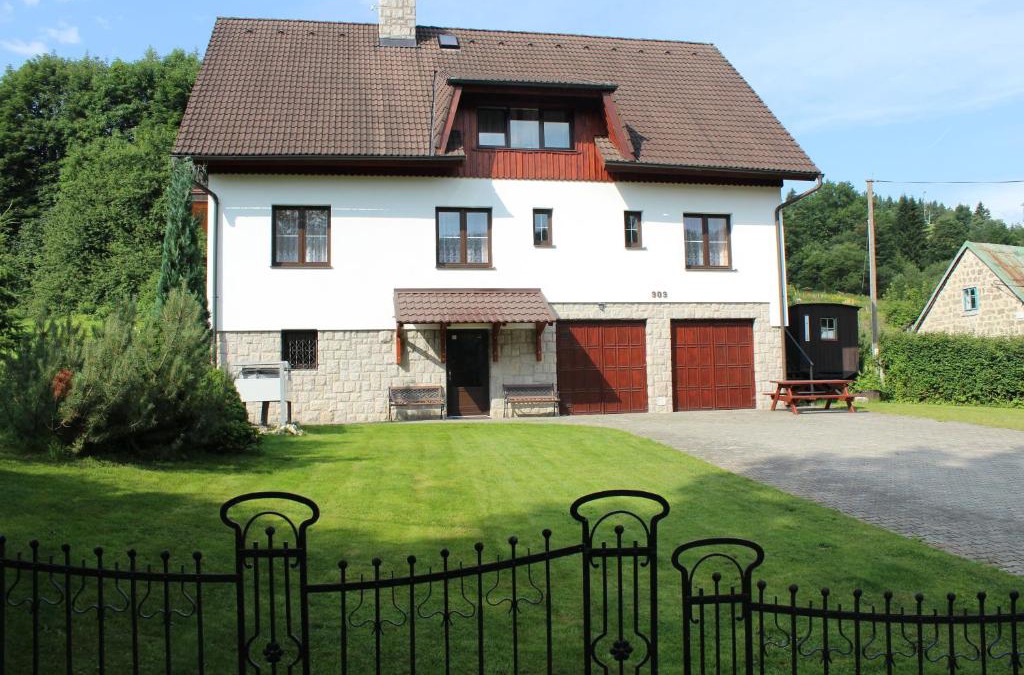 Bedrichov House | Penzion Mühl
