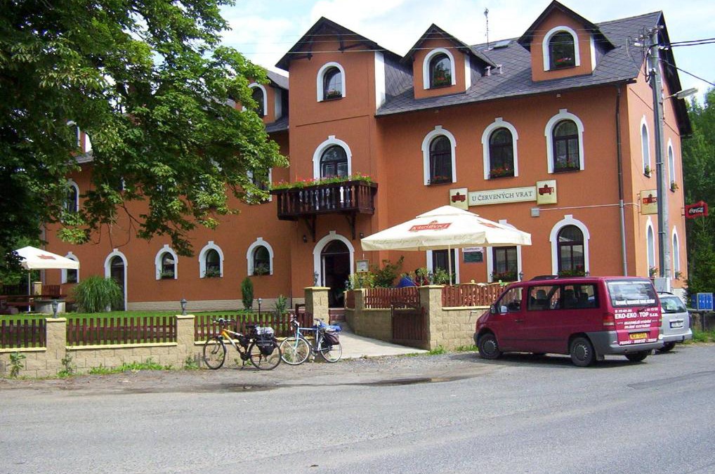 Medonosy House | Penzion U červených vrat