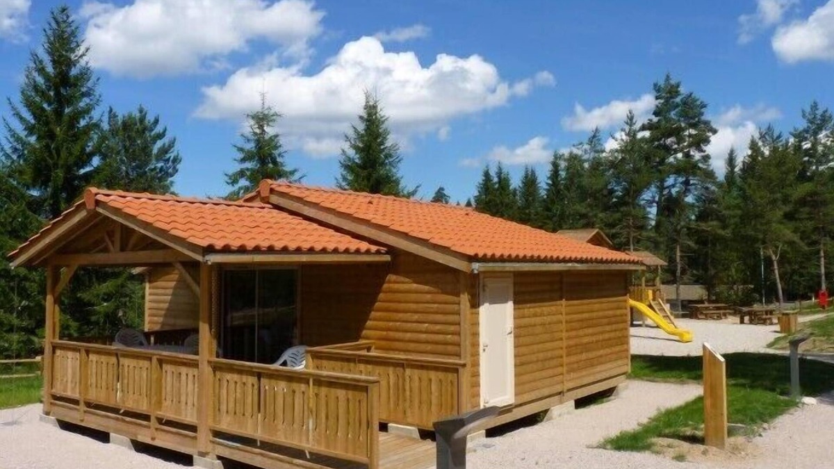 Usson-en-Forez Ski Chalet | People with Reduced Mobility of 41m2