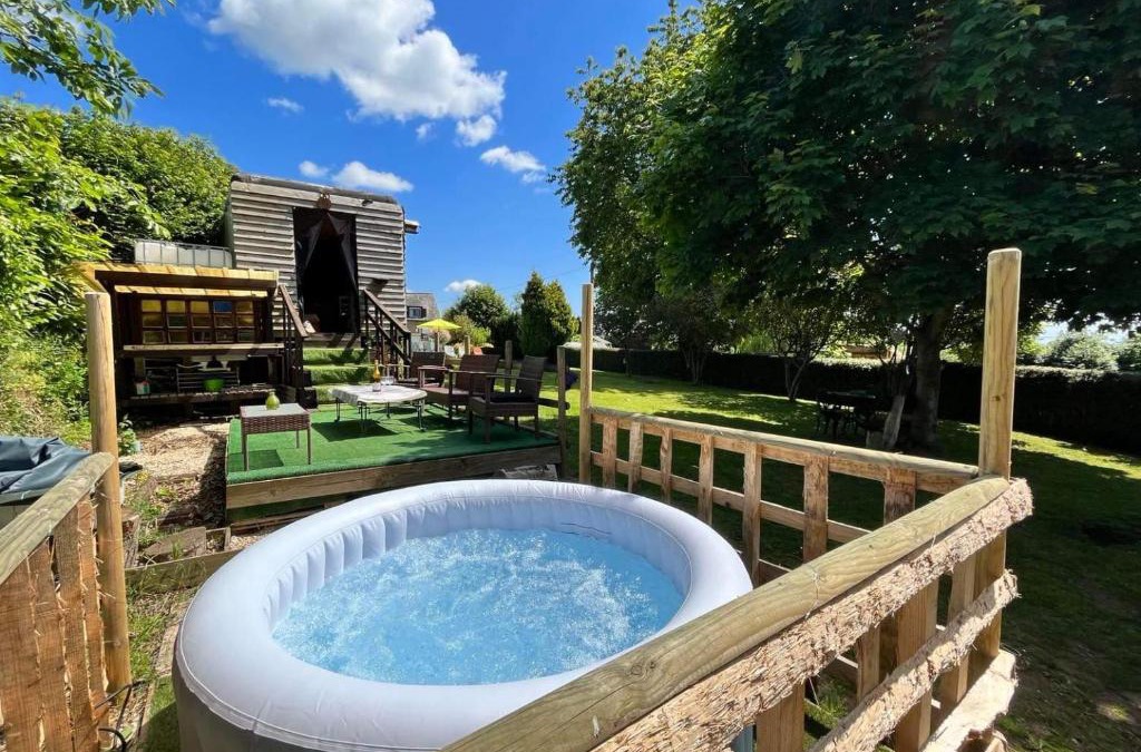 Colombiers-du-Plessis House | Pepe's Naturist Pod for 2 people Pays de la Loire