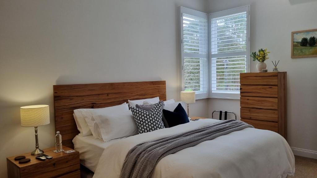 Red Hill House | Peppercorn Cottage at Treetops Red Hill