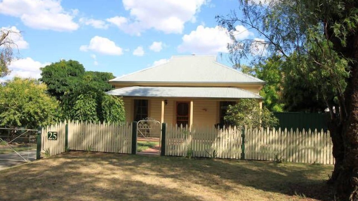 Echuca House | Peppercorn Cottage Echuca