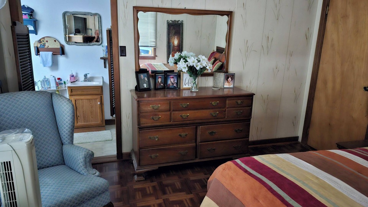Bridgeville Bed & Breakfast | Pepperwood Falls, unique,charming, and a memorable stay