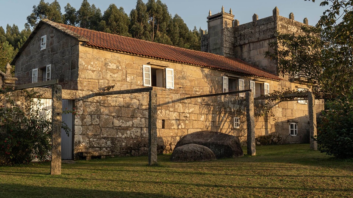 Meis House | Pequeño Pazo Gallego del Siglo Xviii con Piscina
