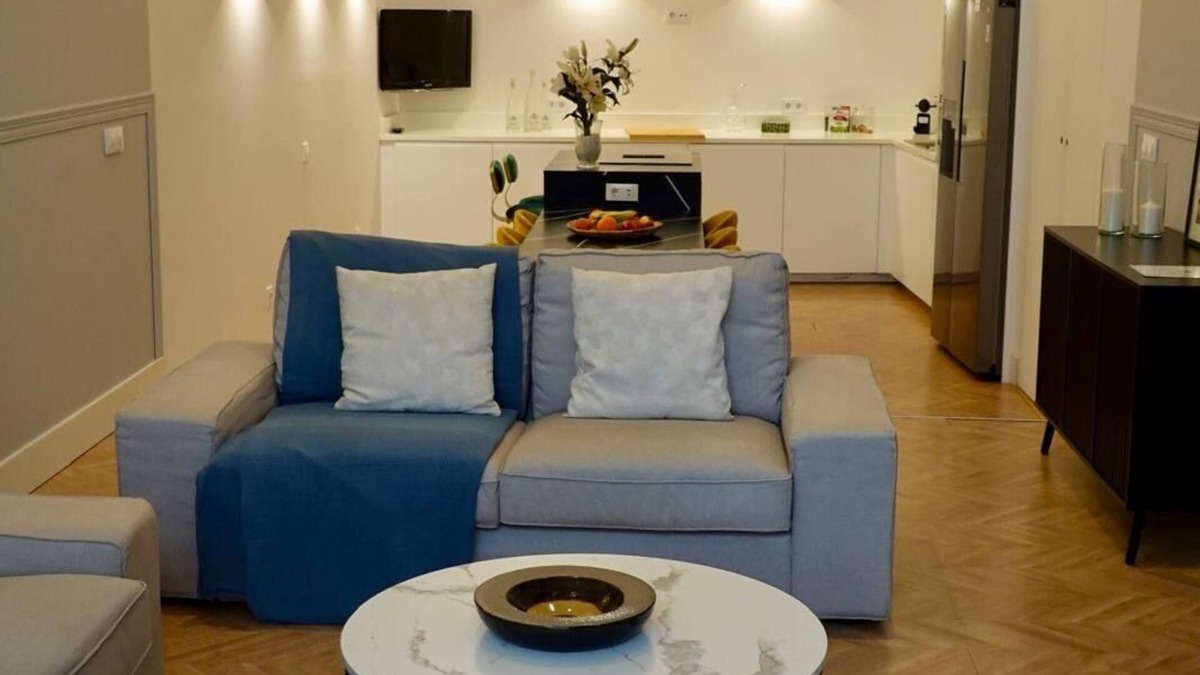 Doctor Barraquer-Grupo Renfe-Policlinico Apartment | "Peral boutique Apartments: Cozy apartment in the center of Seville: