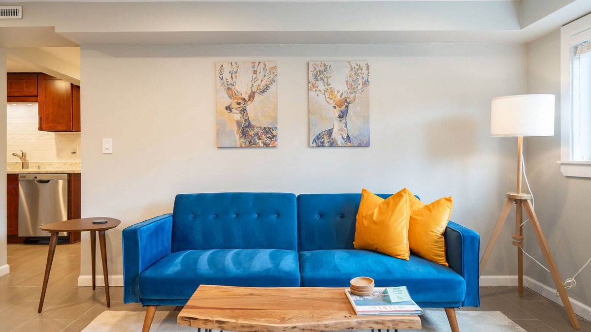 Shoreline House | Perch - Gathering Spot Lower: Cute two bedroom suite, spacious backyard