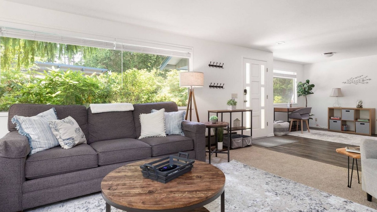 Coupeville House | Perch - Island Hideaway in Historic Nature Reserve
