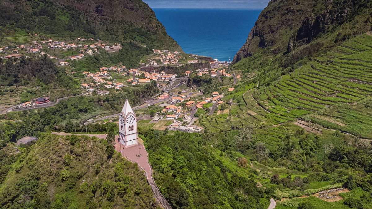 Sao Vicente Ski Chalet | Pereira Place Cottage