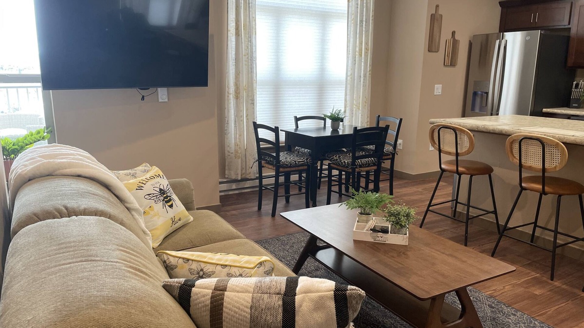 Helena West Side Condo | PERFECT 2 bedroom, 1 bath Condo