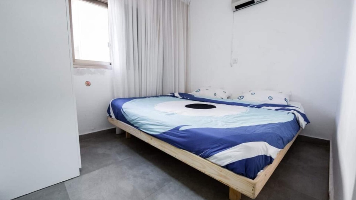 Bat Yam Apartment | Perfect 2-bedroom Sea View apartment in Bat Yam with WiFi