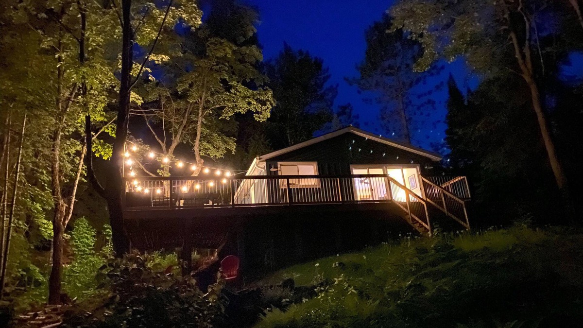 Dunchurch Cottage | Perfect 4-season cottage for year-round joy