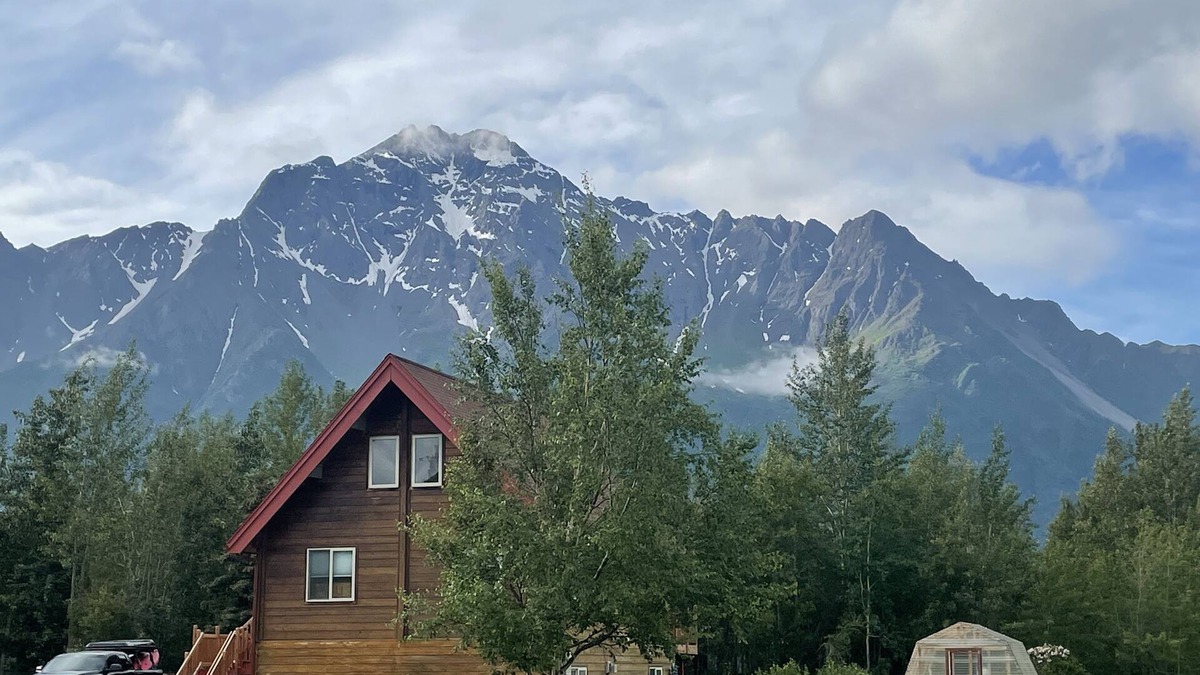 Butte House | Perfect Alaskan Get away! Comfy, cozy, and remote…you will not regret it.