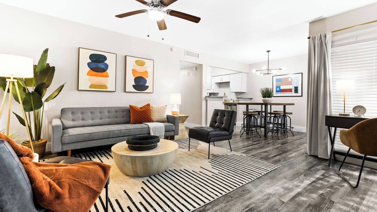 South Arlington Apartment | Perfect Arlington, Stadiums, Six Flags, and World Cup, Free Parking Location