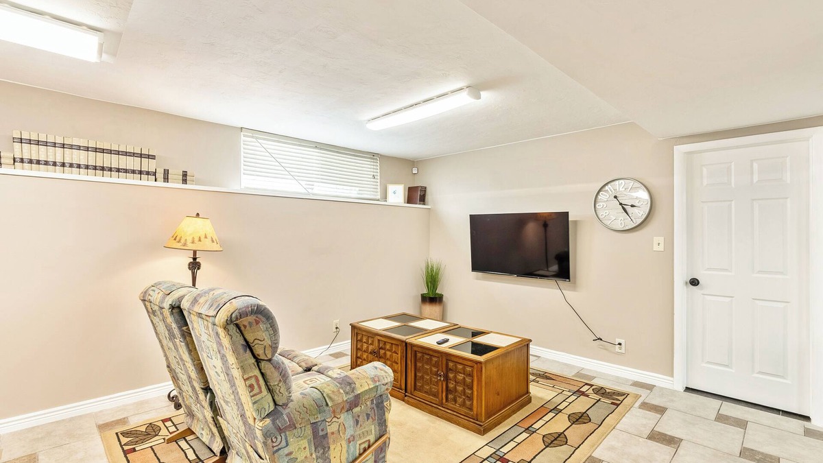 East Central Apartment | Perfect Basement Apartment in Salt Lake City/Close to the University