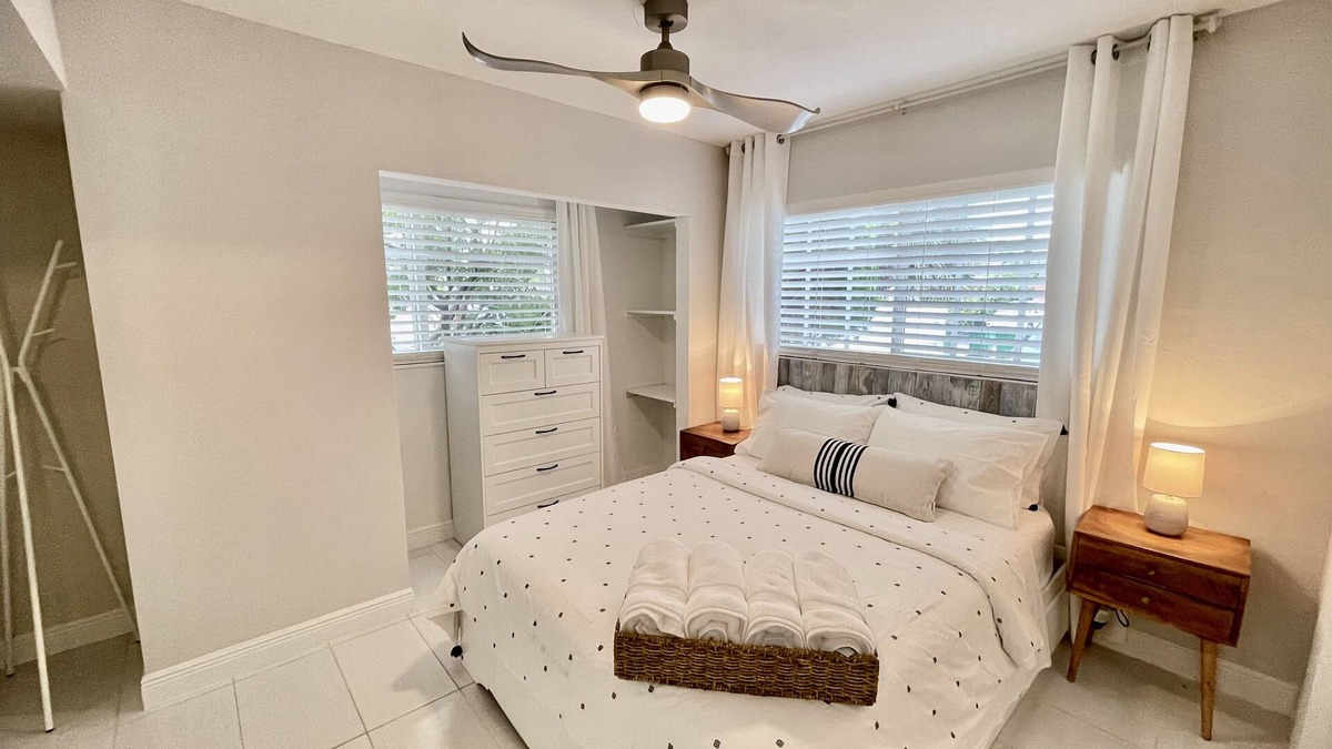 Lauderdale Beach Apartment | Perfect Beach Escape 1BD/1Bath Close to Everything
