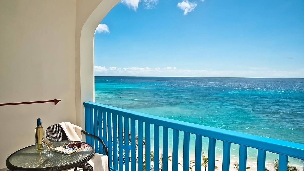 St. Lawrence Gap Hotel | Perfect Beach Getaway in Barbados! Kitchenette & Balcony, Pool, Free Parking!