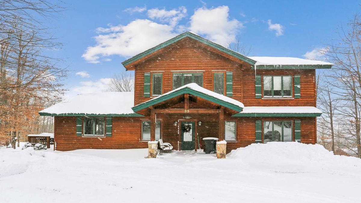 Timberline House | Perfect & beautiful location to gather family and friends for any occasion!