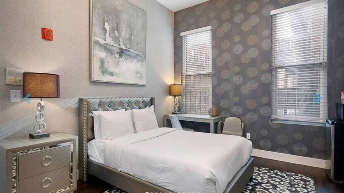 Bay Village Apartment | Perfect Boston Studio