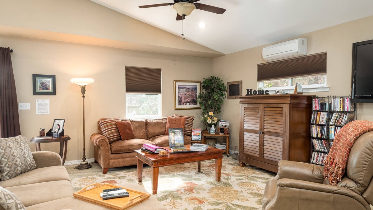Graton Cottage | Perfect Charming Cottage on a Quiet Country Lane in Sebastopol