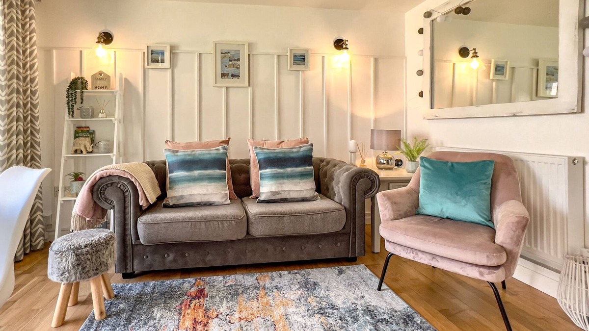 Downderry Apartment | Perfect Cornish Holiday Pad - 5 Min Walk to Beach!