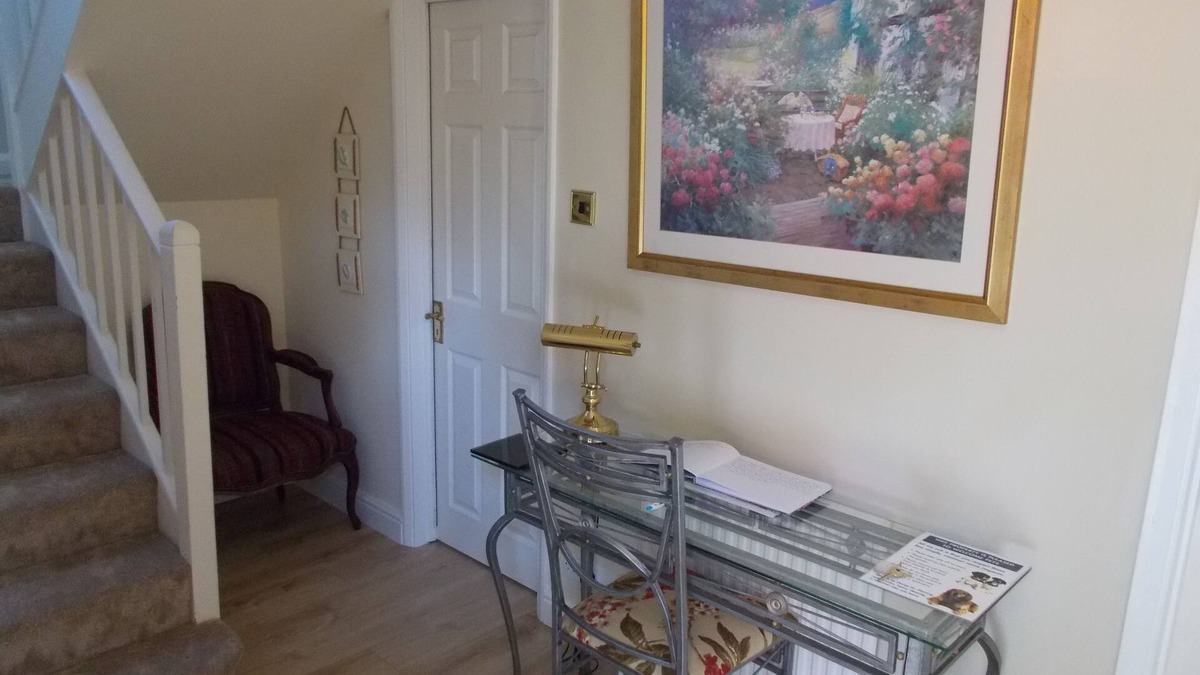 Bourton-on-the-Water Cottage | Perfect Cotswold Location within walking distance of Bourton on the Water