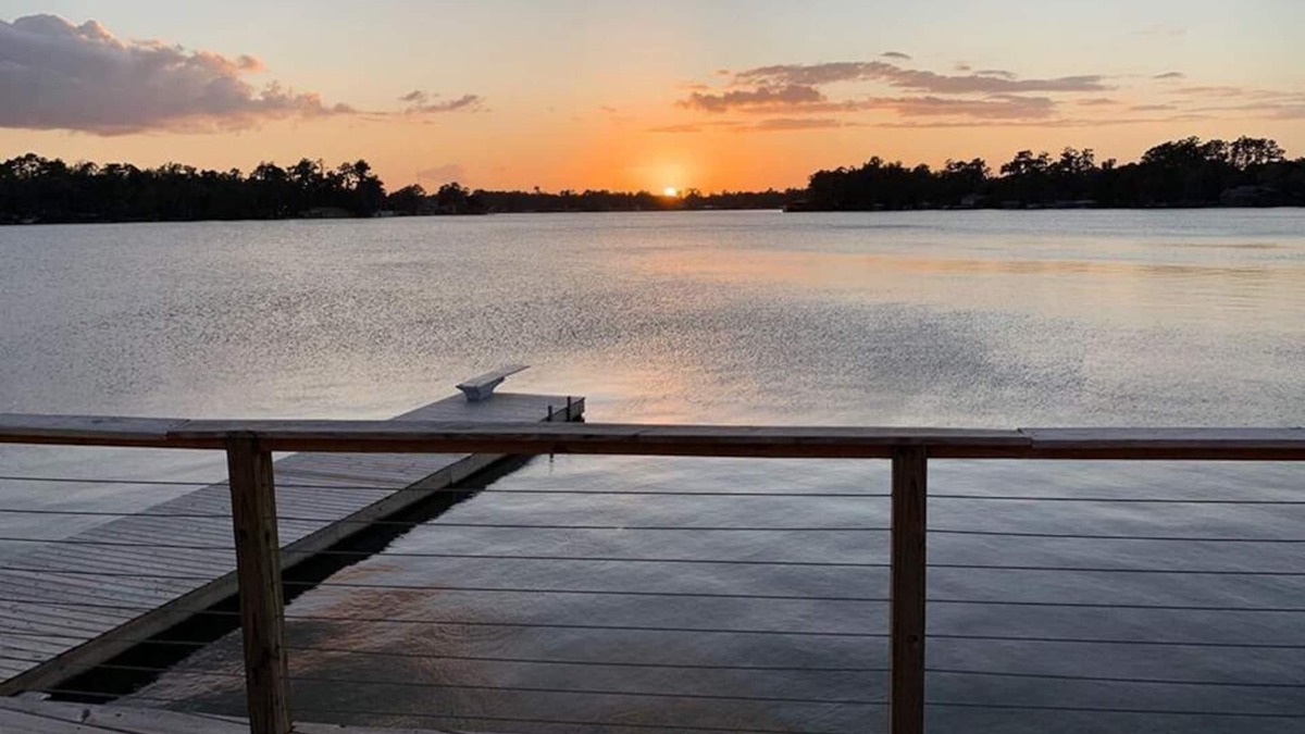 Lake Park House | Perfect Cottage on the Lake