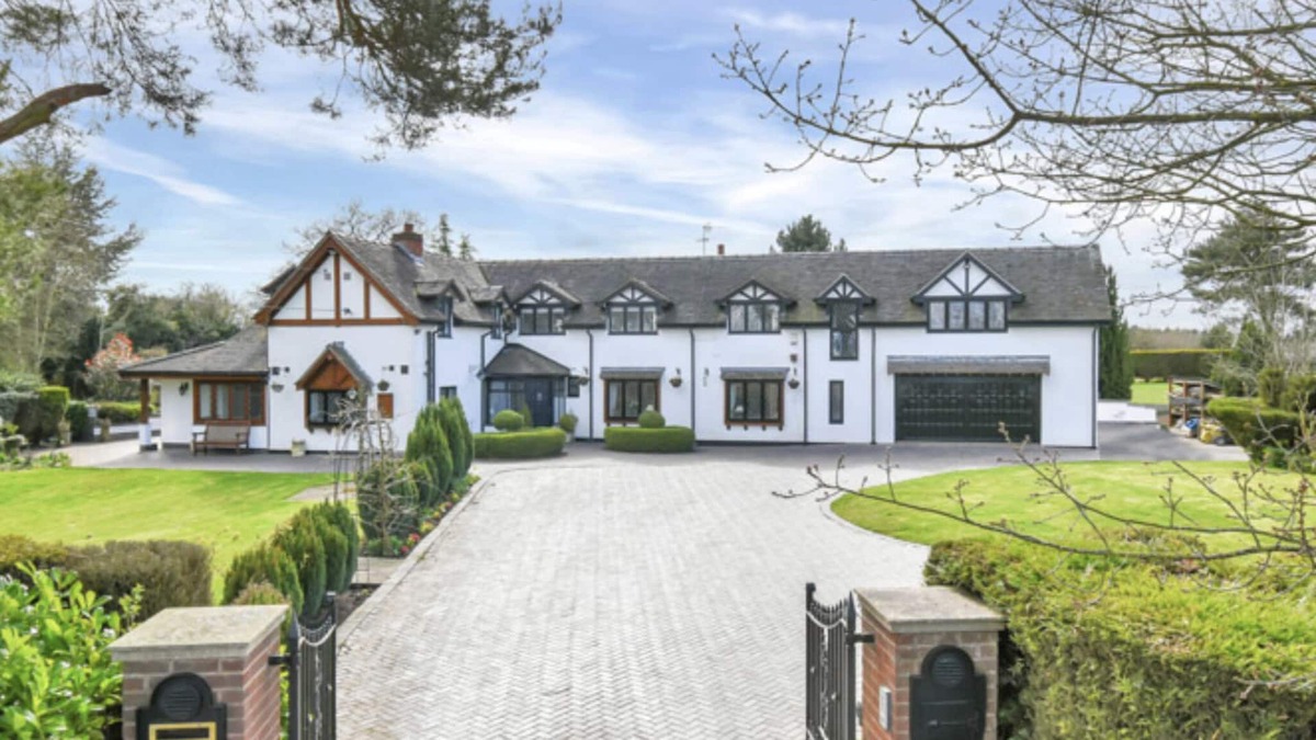 Stafford Cottage | Perfect Country Cottage for large groups