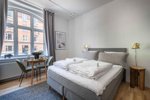 København N Apartment | Perfect Couples Retreat in Urban Area
