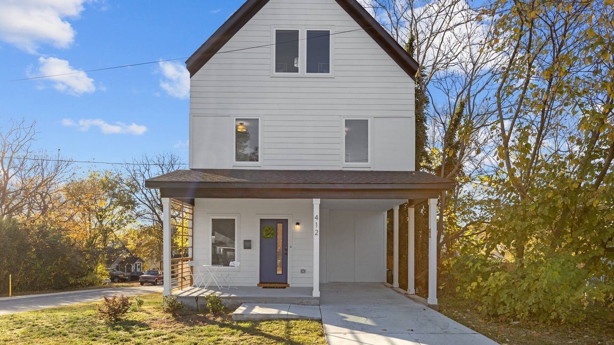 Downtown House | Perfect DT Escape - New Designer Executive Home